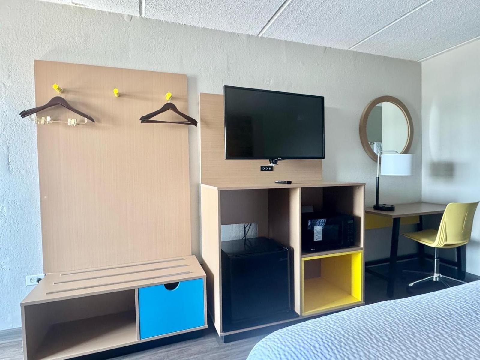 Days Inn By Wyndham Seneca-Clemson Esterno foto